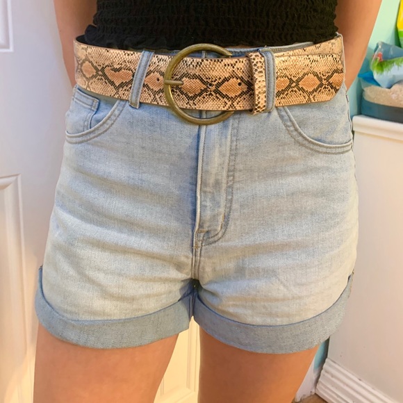 ⚡️High Rise Shorts - Picture 4 of 7